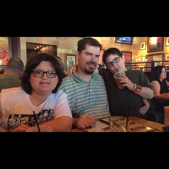 Meet your Posher, Michelle - Picture 3 of 4