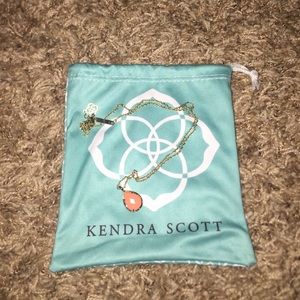 Gold Kendra Scott necklace