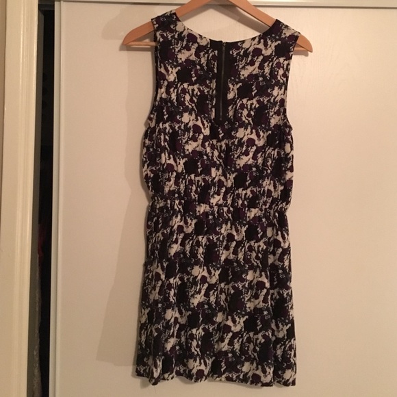 Dress - Picture 3 of 4