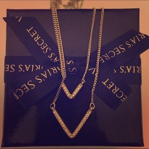 NEW Victoria's Secret Gold Layered Necklace