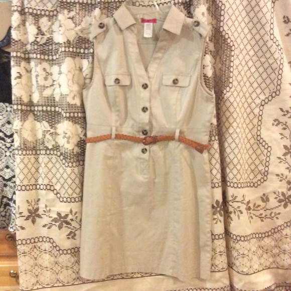 BODY CENTRAL TAN SLEEVELESS CAREER WEAR OR CASUAL
