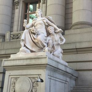 Meet your Posher, Nelly