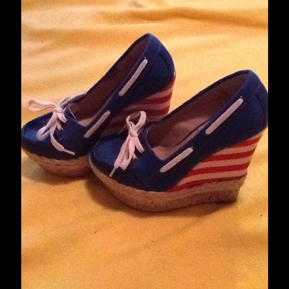 Nautical inspired wedges