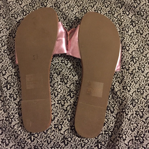 Sandals - Picture 2 of 3