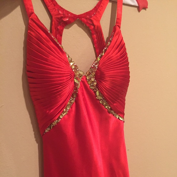 Red prom dress - Picture 1 of 4