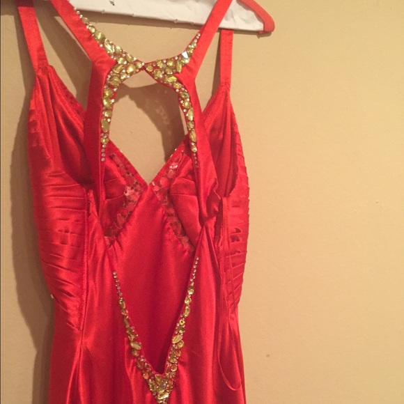 Red prom dress - Picture 2 of 4