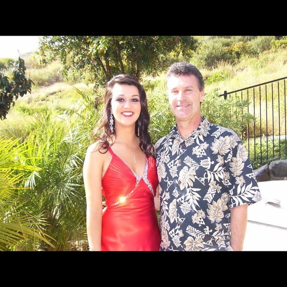 Red prom dress - Picture 4 of 4