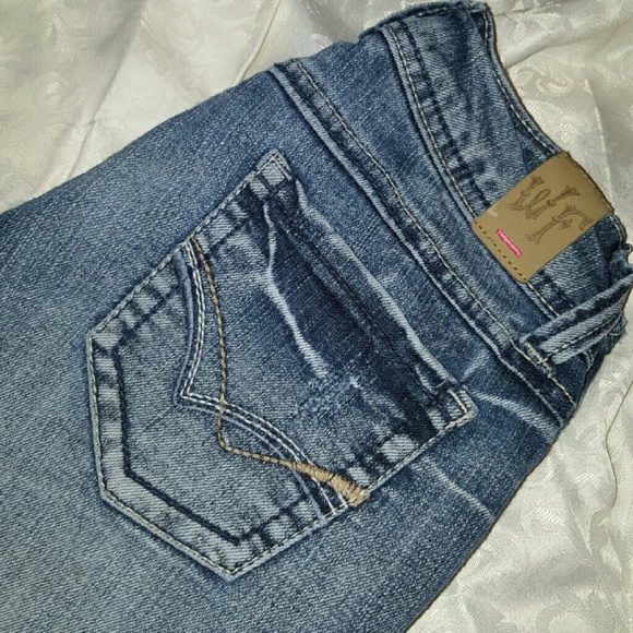 Wall flower jeans