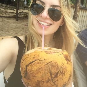 Meet your Posher, Nicole