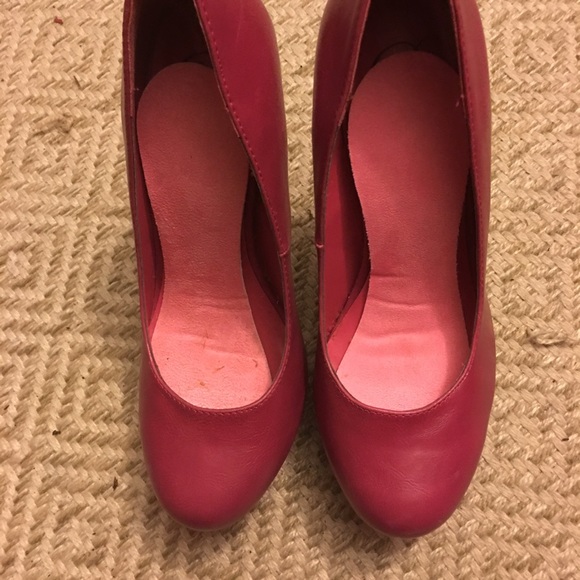 Rose colored heels to pretty 👠👠 - Picture 2 of 4