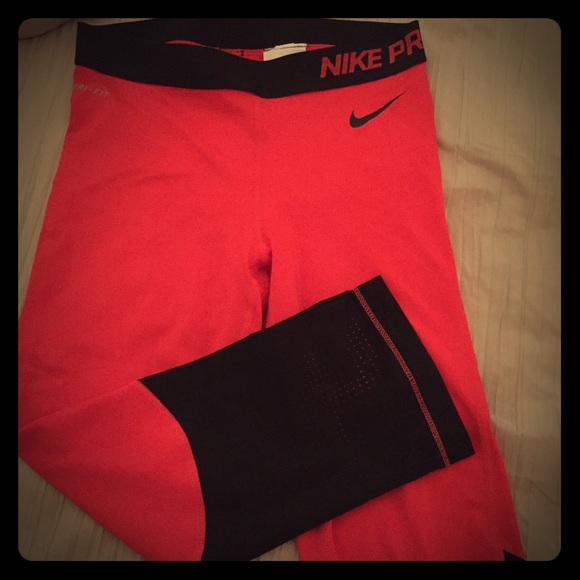 Nike Pro Capris