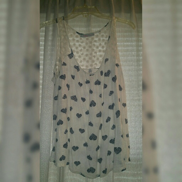 Cute flowy white lace tank with blue hearts