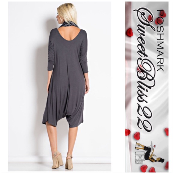 💎Black Jumpsuit 💎 - Picture 3 of 3