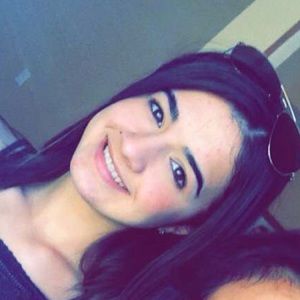 Meet your Posher, Camila