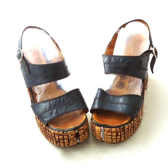 SOLD 70s Platform Wedge Sandals Cork Heel 8 - Picture 4 of 4
