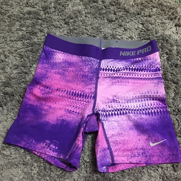 Nike pro