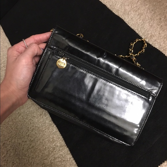 🚫SOLD🚫Authentic Vintage Chanel Patent WOC Bag - Picture 4 of 4