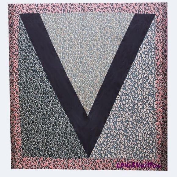 ✨Sold!✨Rare Louis Vuitton Leopard Scarf - Picture 2 of 8