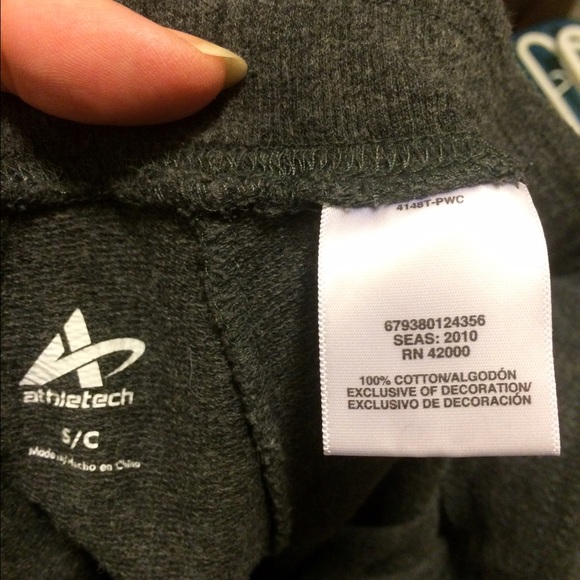 Capri's - Picture 4 of 4