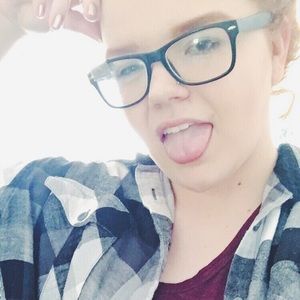 Meet your Posher, Haley