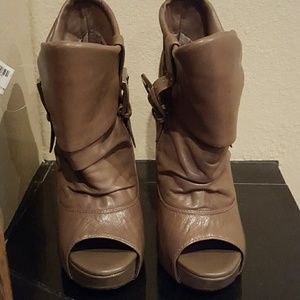 JESSICA SIMPSON NWT Peep toe Bootie