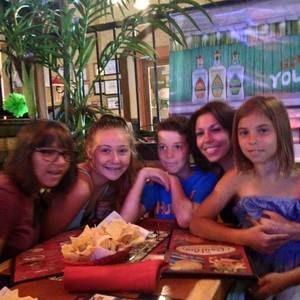 Meet your Posher, Leslee