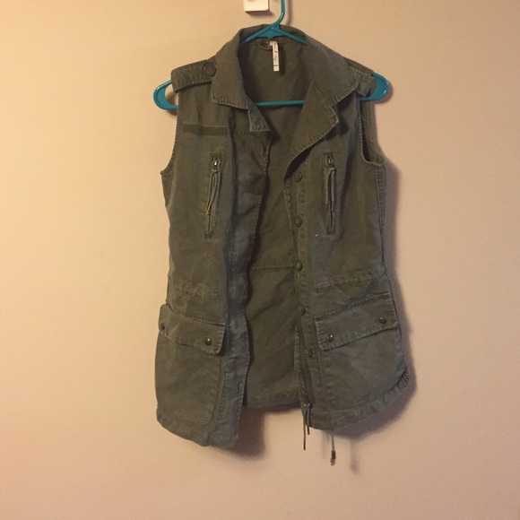 Green willow and clay army vest