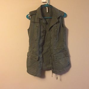 Green willow and clay army vest