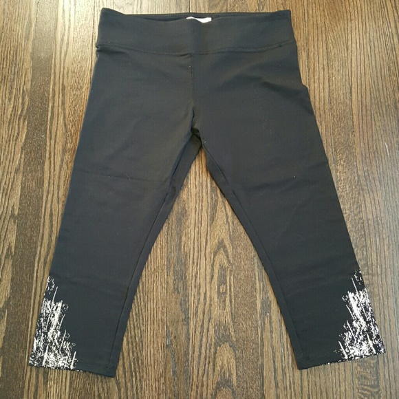 NWOT Forever 21 Athletic Capris