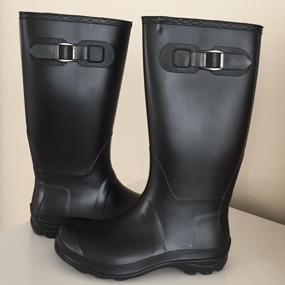 Rain boots
