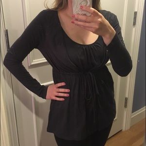Long sleeve gray maternity/nursing top