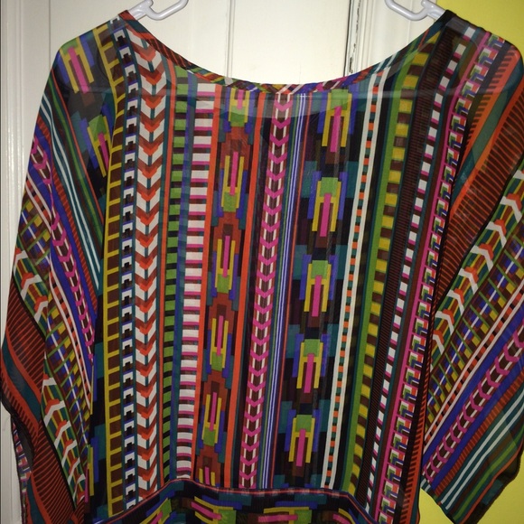 Short sleeve see-through colorful patterned shirt