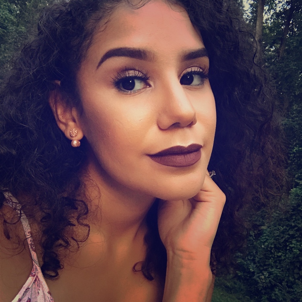 Meet your Posher, Nancy