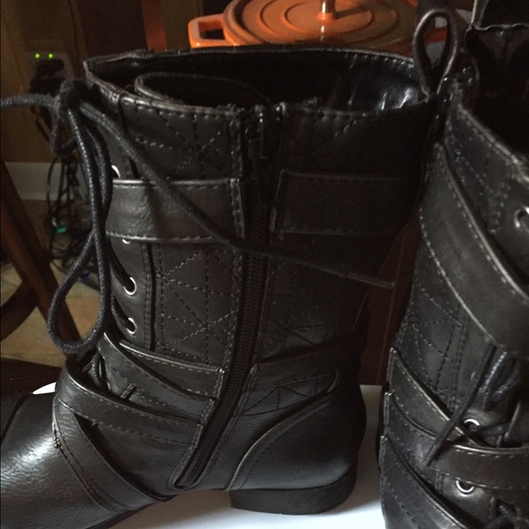 Rock & Republic boots - Picture 2 of 6