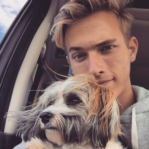 Meet your Posher, Mark