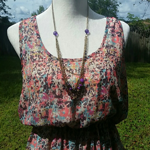 ??Bright Spring Dress - Picture 2 of 4