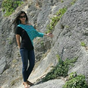 Meet your Posher, Leonora