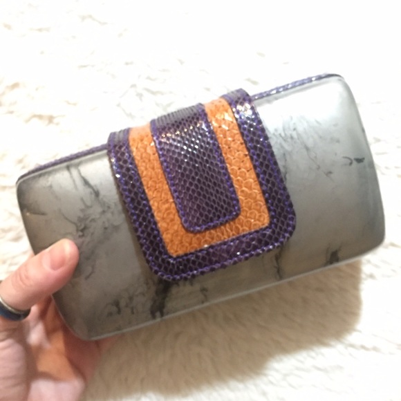 🍁MARJORIE RENNER CLUTCH🍂 - Picture 3 of 4