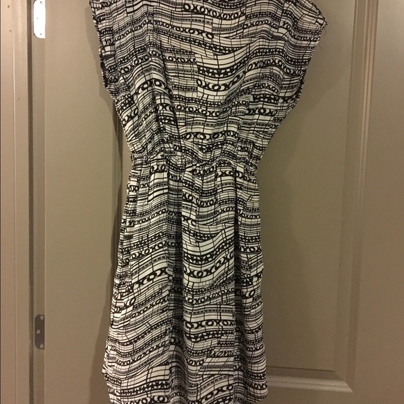 🔺SOLD!🔺Cute high-low dress! - Picture 4 of 4
