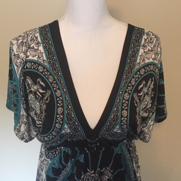 Perfect Dress! - Picture 3 of 4