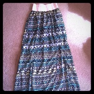 Patterned maxi skirt