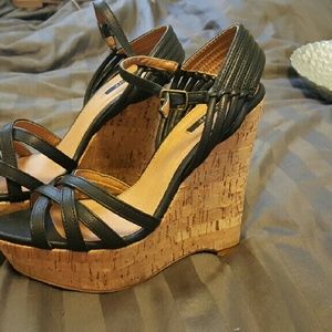 Black strappy wedges
