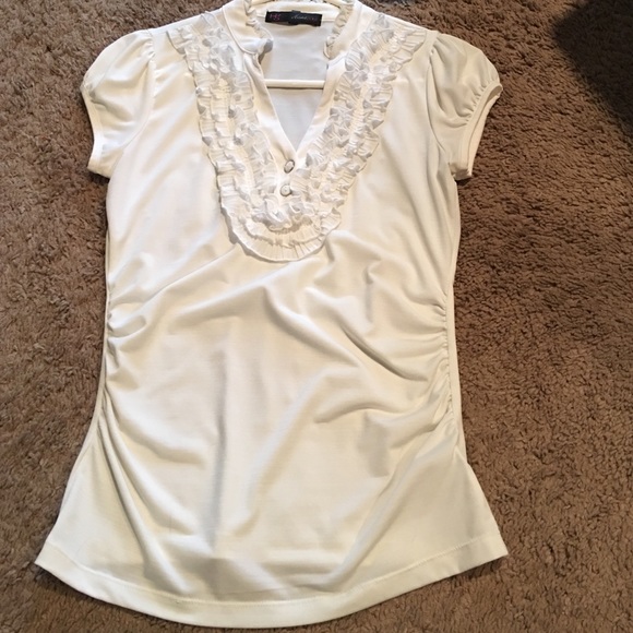 Cream color short sleeve sz small heartsoul shirt