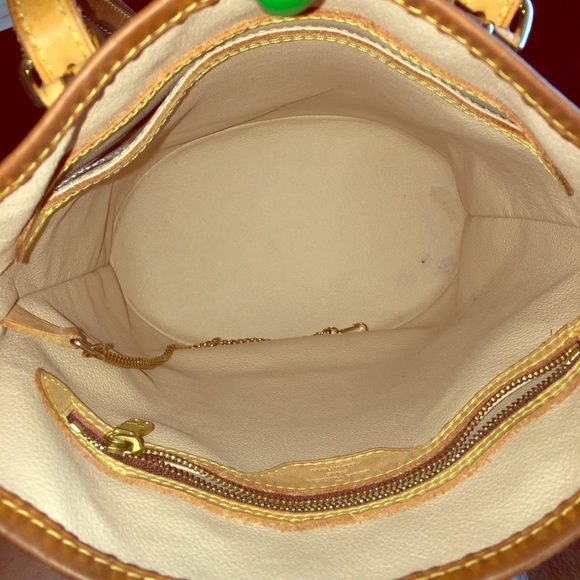 EXTRA PICS OF LOUIS VUITTON PETIT BUCKET