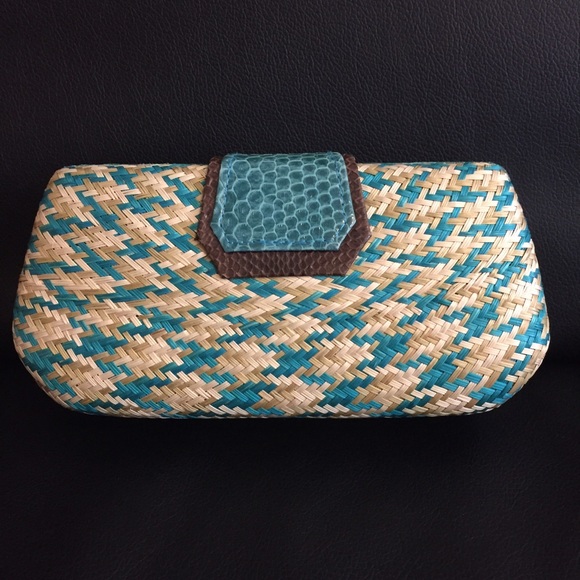 🌾MARJORIE RENNER CLUTCH🍂 - Picture 2 of 4