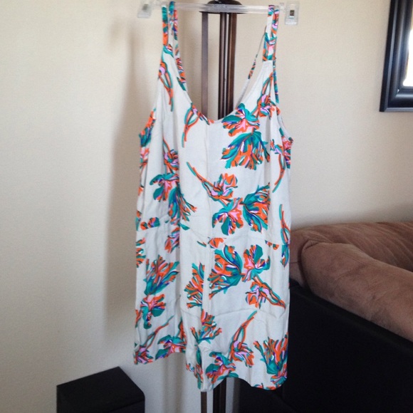 Obey romper !
