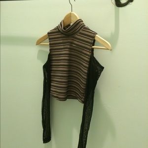 Turtle neck crop top