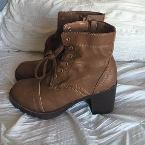 Love offers! Tan combat boots