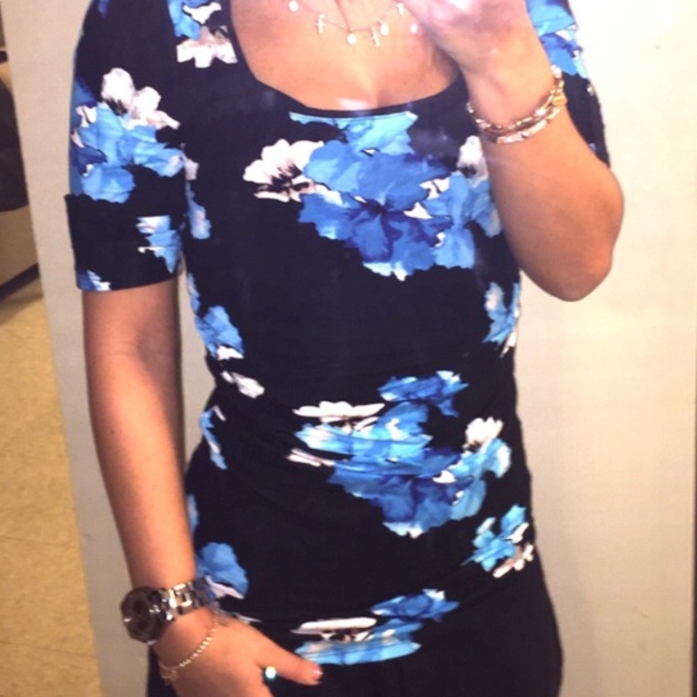 🆕 💙 White House | Black Market 1/2 Sleeve Top. - Picture 4 of 4