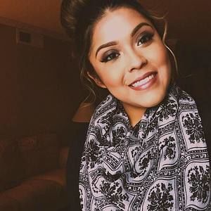 Meet your Posher, Gabriela